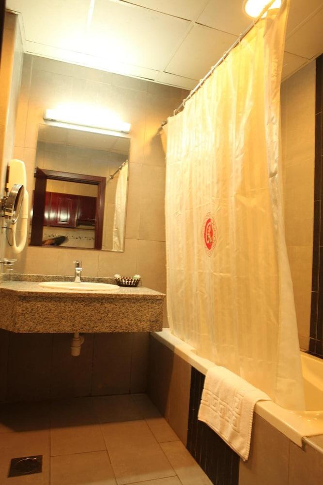 Ramee Rose Hotel Apartments Abu Dzabi Kültér fotó